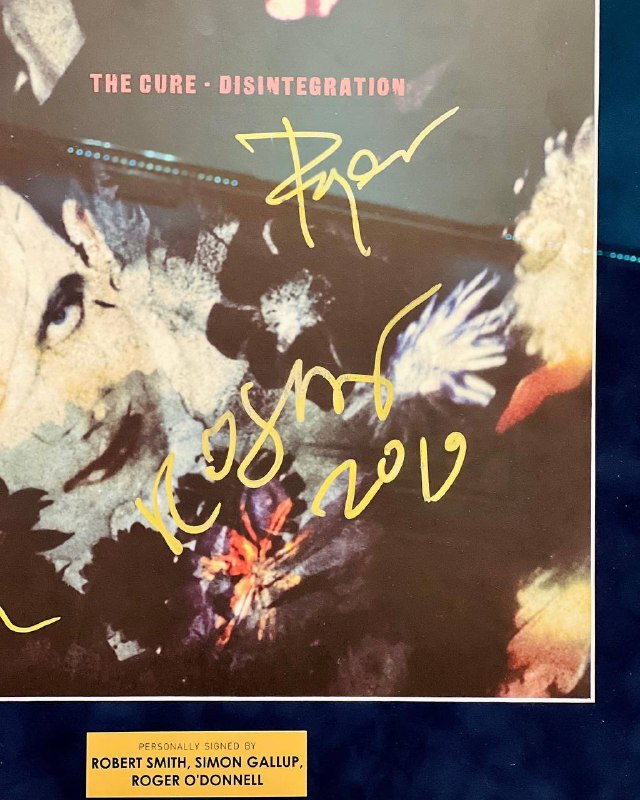 The Cure — необычайно литературный по меркам рок-н-ролла коллектив, постоянно использующий в своих… — фото 4